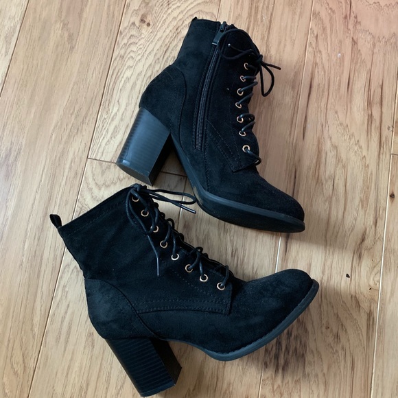 Forever 21 Shoes - NEW black suede booties